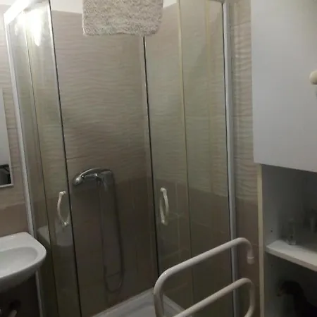 Afrika Gyongye Apartman Apartament